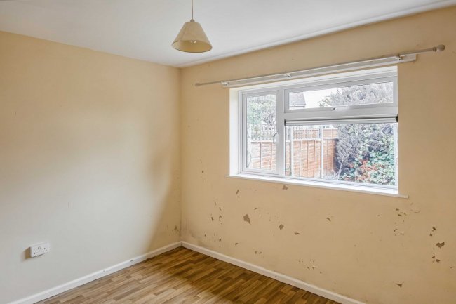 8 Honey Mead, Calne, Wiltshire, SN11 8BH 1
