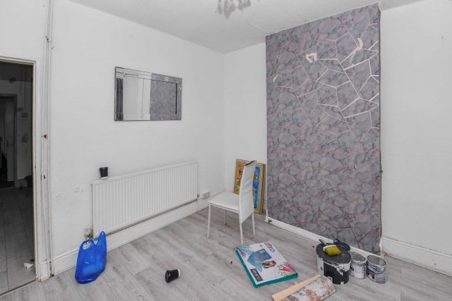 5 Laurel Avenue, Runcorn Road, Birmingham B12 8RD 9