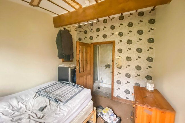 The Crown Inn, High Street, Lechlade GL7 3AE 62