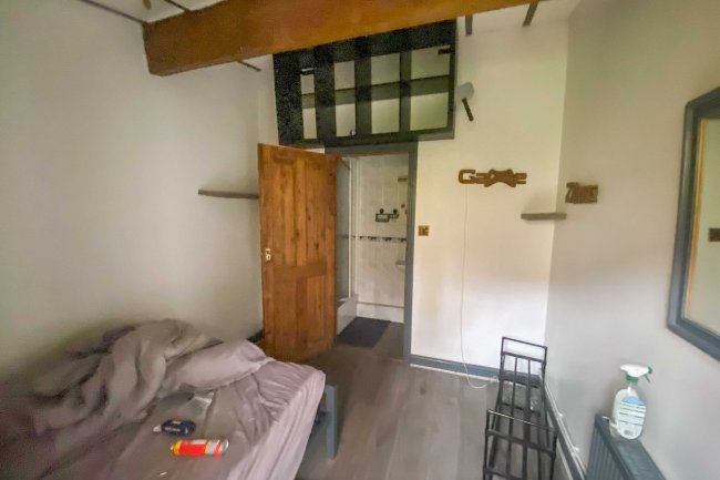 The Crown Inn, High Street, Lechlade GL7 3AE 62