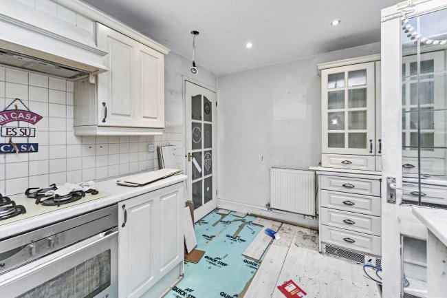 26 Green Lane, Shelfield, Walsall WS4 1RN 9