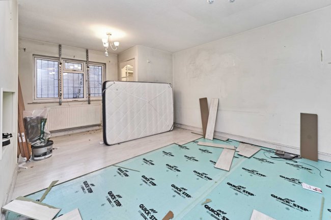 26 Green Lane, Shelfield, Walsall WS4 1RN 9