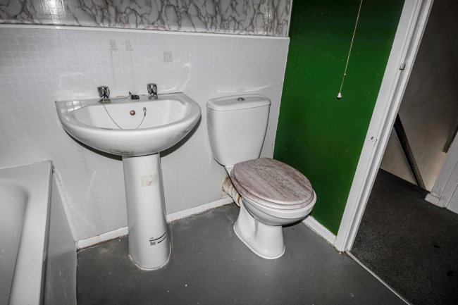 18 Wessex Close, Hungerford, Berkshire, RG17 0NT 10