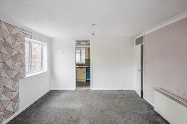 18 Wessex Close, Hungerford, Berkshire, RG17 0NT 10