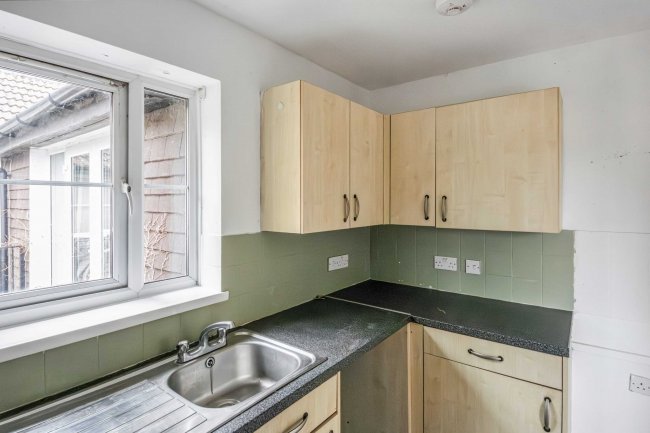 18 Wessex Close, Hungerford, Berkshire, RG17 0NT 10