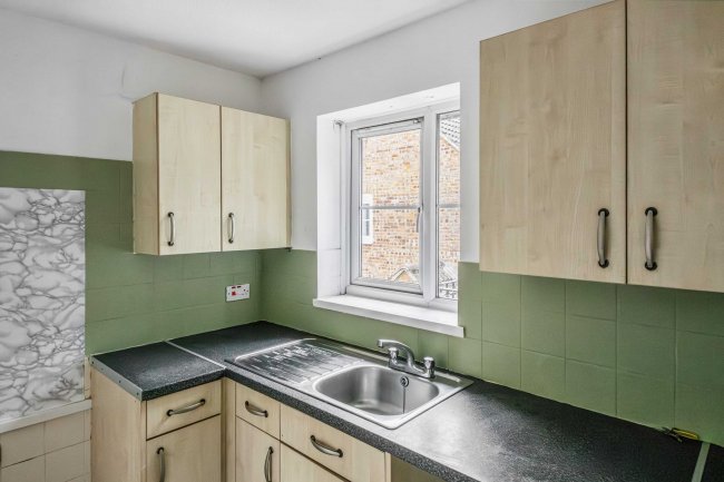 18 Wessex Close, Hungerford, Berkshire, RG17 0NT 10