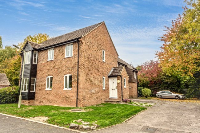 18 Wessex Close, Hungerford, Berkshire, RG17 0NT 10