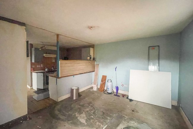 11 Chase Court, Thetford, Norfolk, IP24 3BT 9