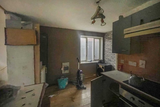 11 Chase Court, Thetford, Norfolk, IP24 3BT 9