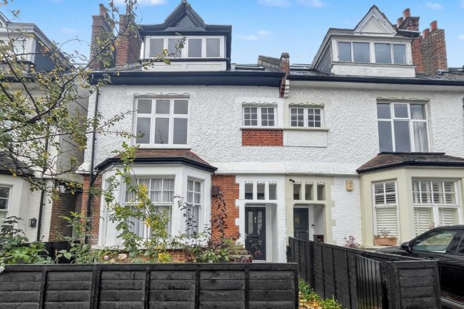 8A 8B & 8C Henderson Road, Wandsworth Common, London SW18 3RR 7