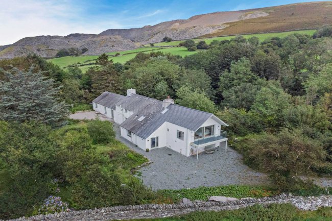 Copp Cross, Kirkby-In-Furness LA17 7XZ 8