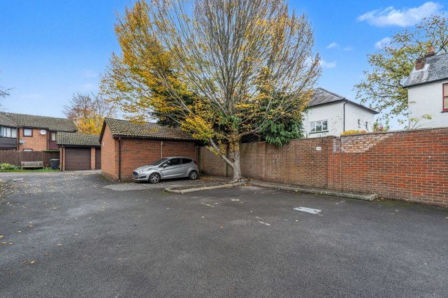 12 Bernard Court, Vale Road, Camberley GU15 3AY 5