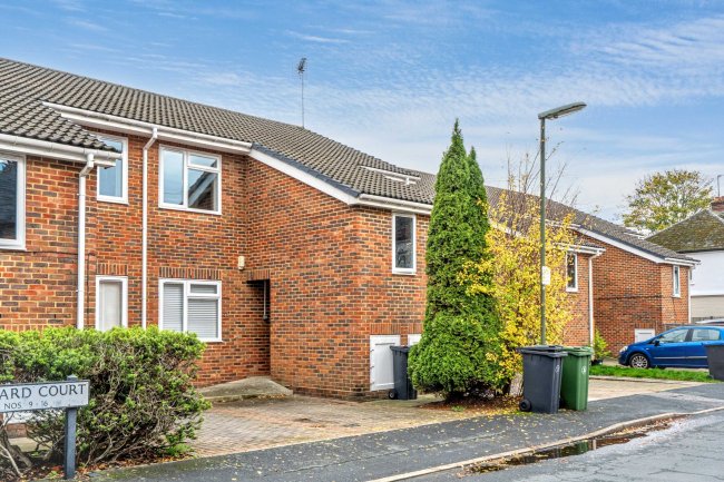 12 Bernard Court, Vale Road, Camberley GU15 3AY 5