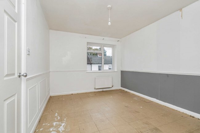 12 Bernard Court, Vale Road, Camberley GU15 3AY 5
