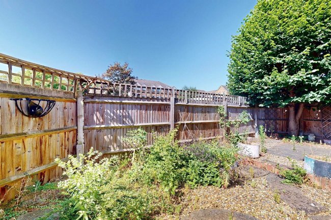 2 Thornbury Road, Isleworth TW7 4HG 25