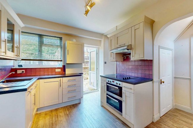 2 Thornbury Road, Isleworth TW7 4HG 25