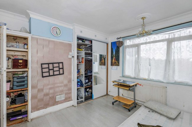 53 Hillborough Road, Luton LU1 5EY 10