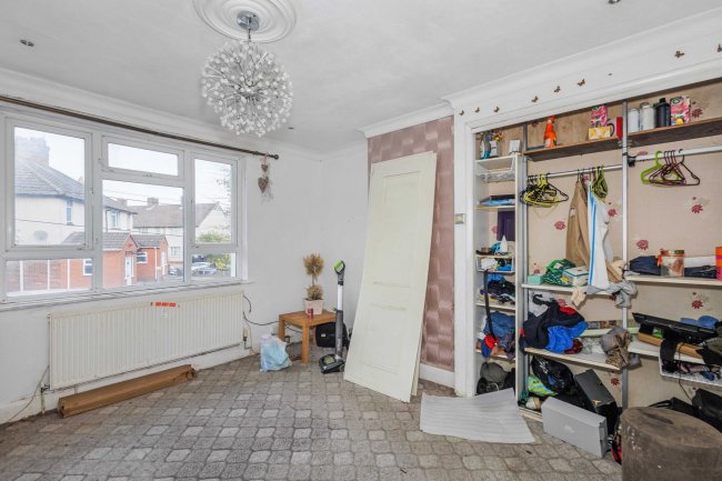 53 Hillborough Road, Luton LU1 5EY 10