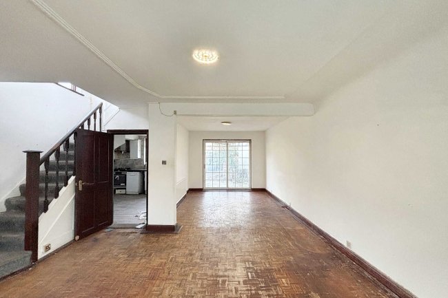 15 Glebe Avenue, Harrow HA3 9LG 7