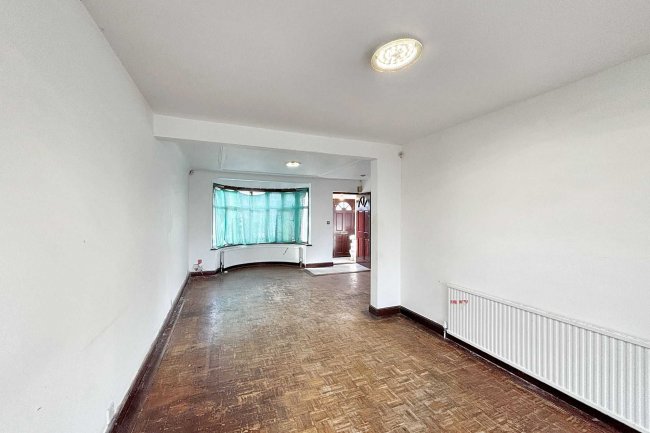 15 Glebe Avenue, Harrow HA3 9LG 7