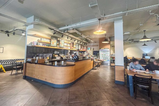 433-435 Uxbridge Road, Ealing Common, London W5 3NT 3