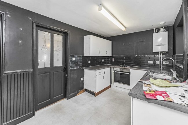 15 Himley Street, Dudley, West Midlands, DY1 2BD 9