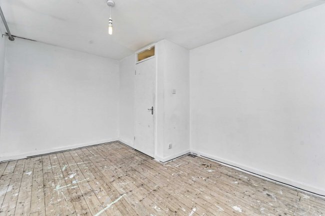 15 Himley Street, Dudley, West Midlands, DY1 2BD 9