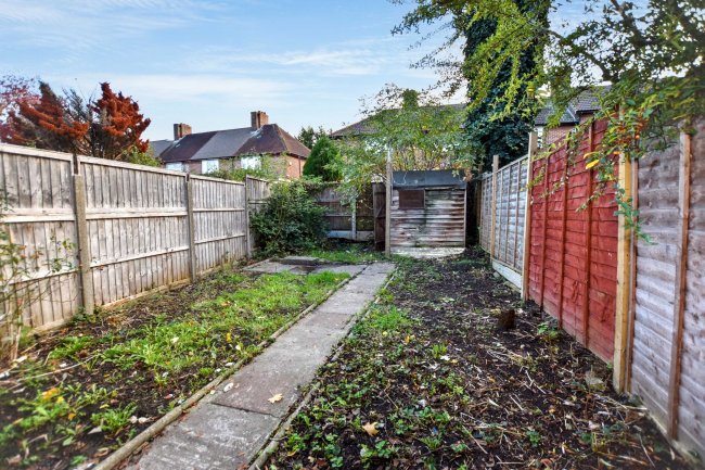 19 Escott Gardens, Mottingham, London, SE9 4BQ 9