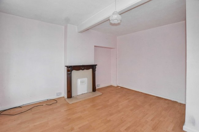 19 Escott Gardens, Mottingham, London, SE9 4BQ 9