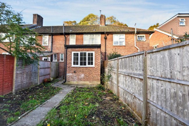 19 Escott Gardens, Mottingham, London, SE9 4BQ 9