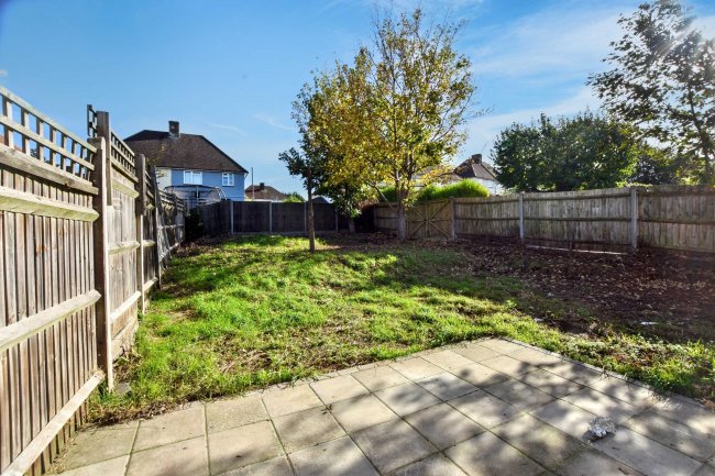 23 Heath Road, Crayford, Dartford, DA1 3NP 6