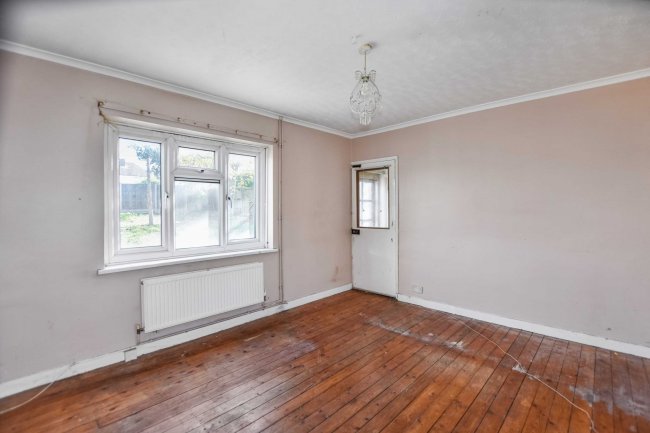 23 Heath Road, Crayford, Dartford, DA1 3NP 6