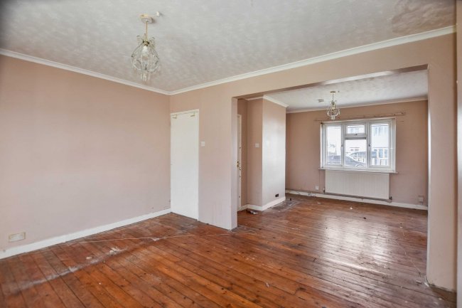 23 Heath Road, Crayford, Dartford, DA1 3NP 6