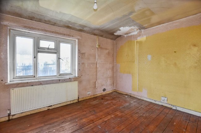 23 Heath Road, Crayford, Dartford, DA1 3NP 6