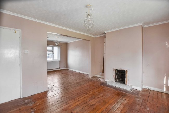 23 Heath Road, Crayford, Dartford, DA1 3NP 6