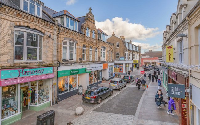 37-41 Bank Street, Newquay, Cornwall, TR7 1DJ 2