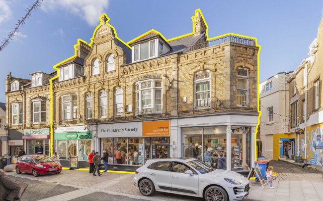 37-41 Bank Street, Newquay, Cornwall, TR7 1DJ 2