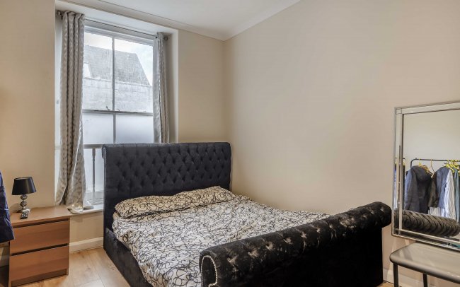 37-41 Bank Street, Newquay, Cornwall, TR7 1DJ 2