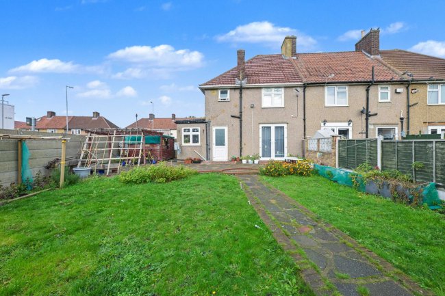 874 Green Lane, Dagenham, London, RM8 1BX 9