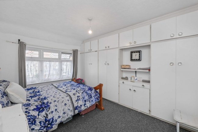 874 Green Lane, Dagenham, London, RM8 1BX 9