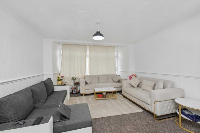 874 Green Lane, Dagenham, London, RM8 1BX 9