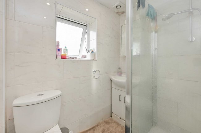 874 Green Lane, Dagenham, London, RM8 1BX 9