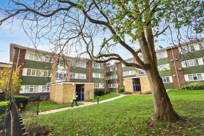 64 Barnes Wallis Court, Barnhill Road, Wembley HA9 9DW 5