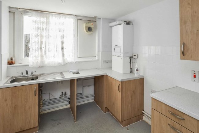 64 Barnes Wallis Court, Barnhill Road, Wembley HA9 9DW 5