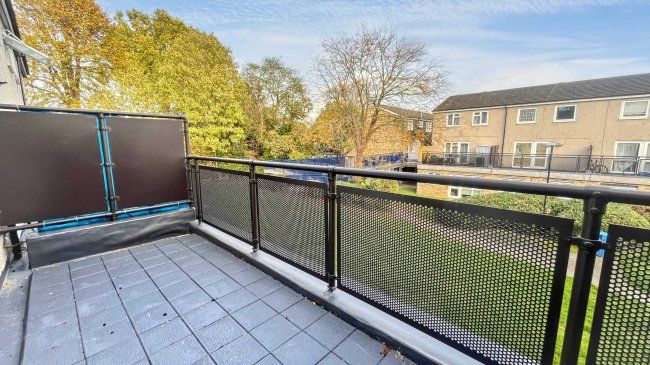 93 Mallard Walk, Sidcup, DA14 6SG 3