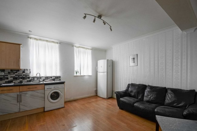 Flat 2 Cardigan Place, 20-22 Cardigan Street, Luton LU1 1RR 2