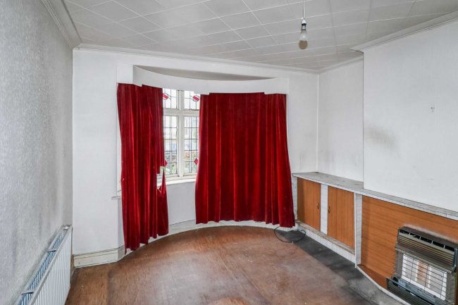 87 Lilycroft Road, Bradford, BD9 5AH 8