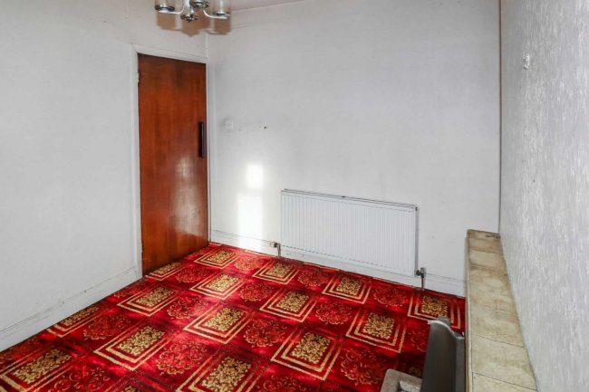 87 Lilycroft Road, Bradford, BD9 5AH 8