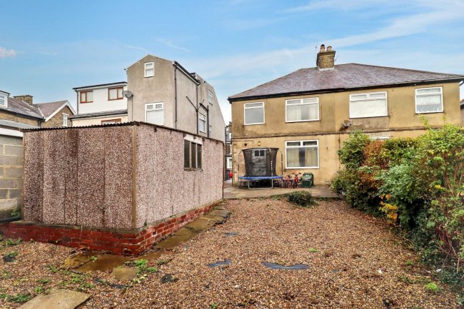 87 Lilycroft Road, Bradford, BD9 5AH 8