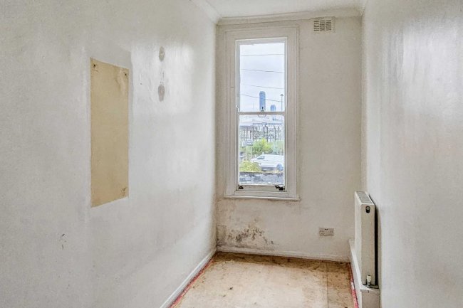 125B Harley Road, Harlesden, London NW10 8AY 3